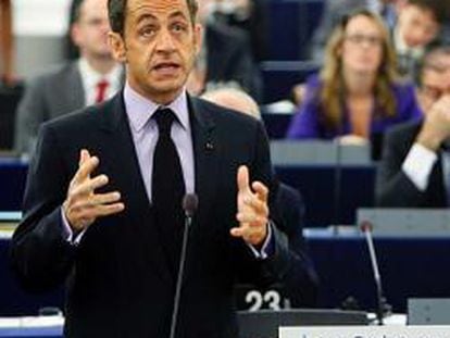 Sarkozy pide crear fondos soberanos en la UE para defender las empresas