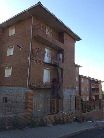 Estado en que quedaron los balcones tras el derrumbe.