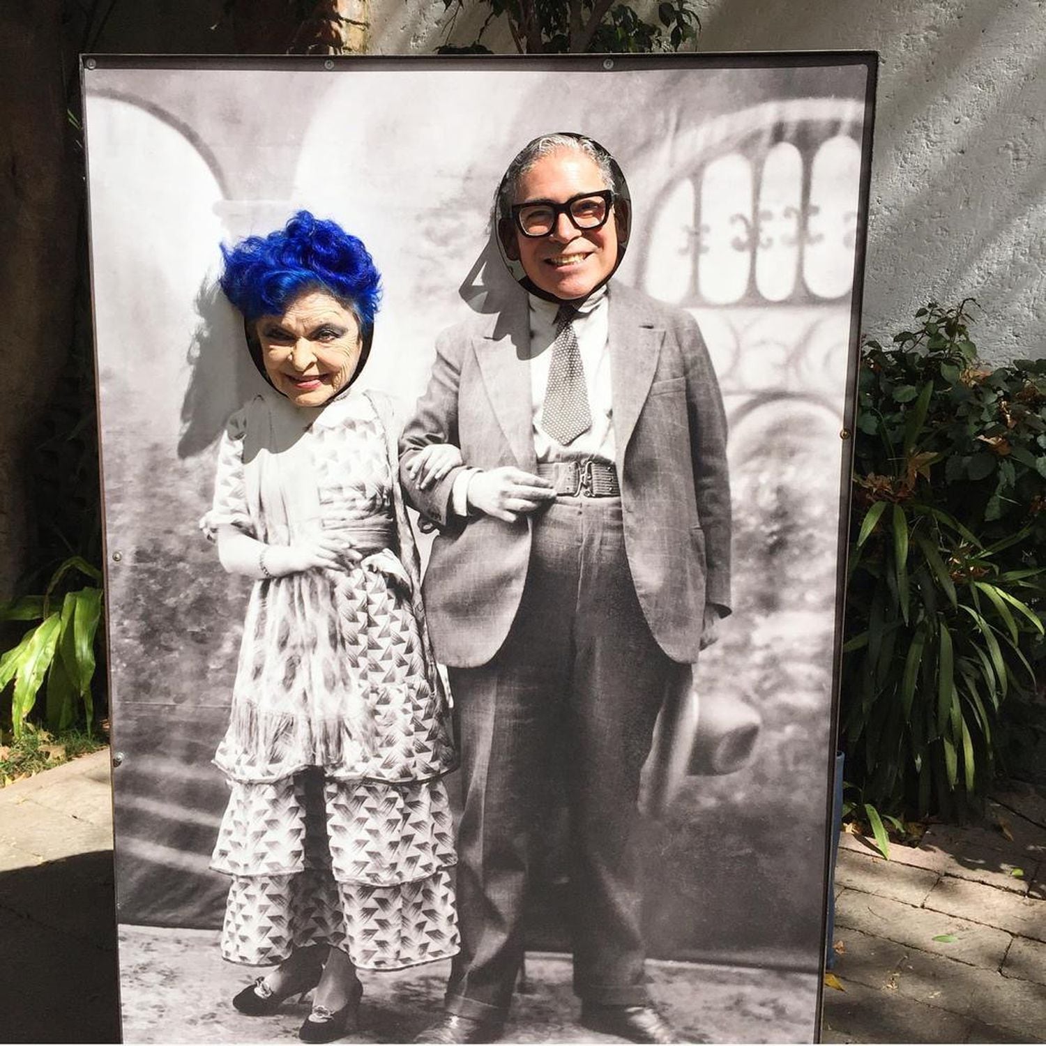 Lucía Bosé y Boris Izaguirre, en el museo de Frida Khalo y Diego Rivera, en Ciudad de México, el pasado enero.