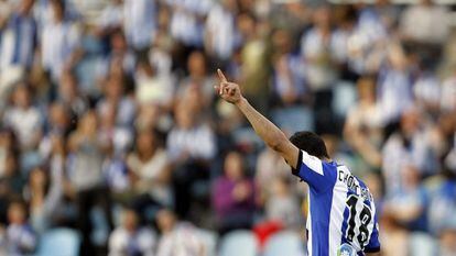 Chory Castro celebra su gol al Deportivo en Anoeta.