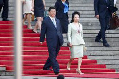 El presidente chino, Xi Jinping, y su esposa Peng Liyuan.