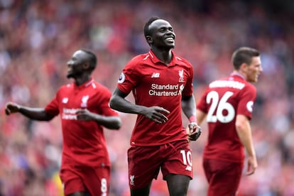 Sadio Mane celebrando un gol en Liverpool en 2018.