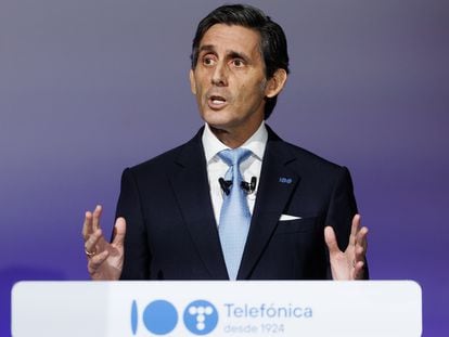 El presidente de Telefónica, José María Álvarez-Pallete, durante su discurso en la Junta General Accionista de Telefónica en la sede de la compañía en Madrid, este viernes.