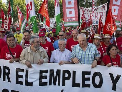 Sindicalistas en una protesta en Sevilla. 