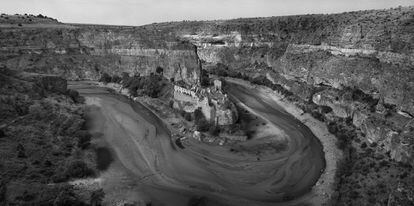 Majestuosa imagen del río Duratón (Segovia), en una imagen de 2008. Zabalza ha desarrollado este trabajo a lo largo de 15 años.