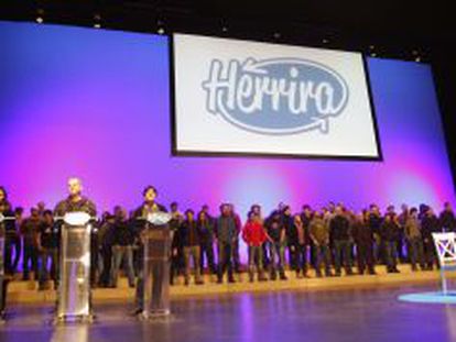 Presentaci&oacute;n del colectivo Herrira en el Kursaal de San Sebasti&aacute;n.