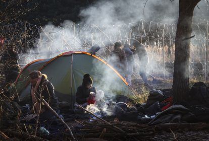 Migrantes en la frontera entre Bielorrusia y Polonia, el pasado miércoles.