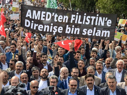 Protestas en solidaridad con Palestina en Diyarbakir, Turquía. 