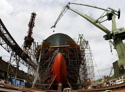 Un barco en construcción en los astilleros polacos de Gdansk, en mayo.