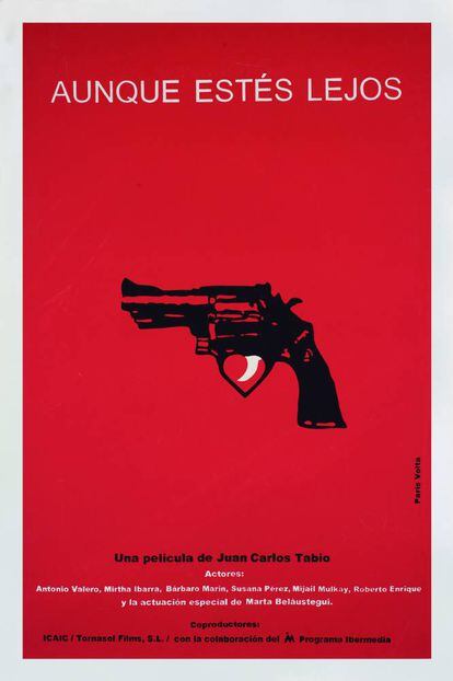 Durante las primeras décadas del cinematógrafo la influencia de Estados Unidos en el cine cubano fue muy importante. Este cartel pertenece a la película 'Aunque estés lejos', de Juan Carlos Tabío (2003).