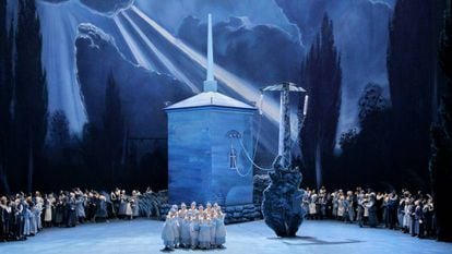 Escena de la ópera 'Lohengrin', en el festival de Bayreuth de 2018.