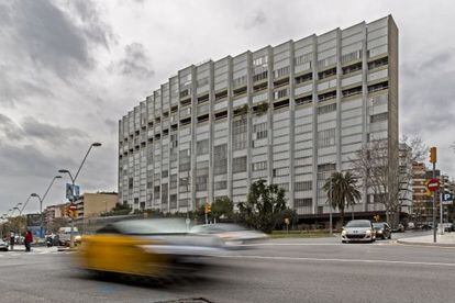 El edificio Estel en la Avenida de Roma, antigua sede de Telefónica en Barcelona.