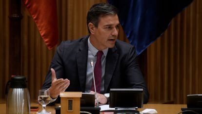 El secretario general del PSOE y presidente del Gobierno, Pedro Sánchez, interviene en la reunión interparlamentaria del Grupo Parlamentario Socialista, en septiembre de 2021.