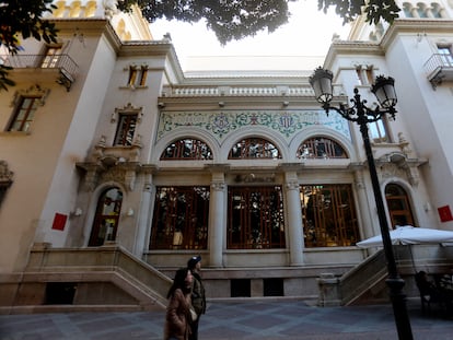 Edificio de Correos, en Alicante.