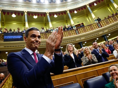 El candidato a presidente del Gobierno, Pedro Sánchez, al inicio del debate de investidura.