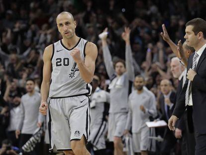 Ginóbili, durante un partido de la temporada pasada con los Spurs.  
