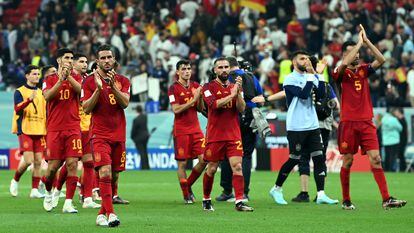 La selección española, tras el partido que le enfrentó a Alemania, en la segunda jornada del Mundial de Qatar.