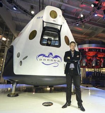 Elon Musk, padrino del coche autónomo, teme el uso que pueda hacer Google de los robots.