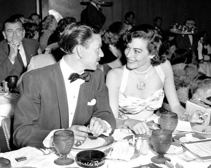 <strong>Frank Sinatra:</strong> "El hombre no sabe lo que es la felicidad hasta que se casa. En ese momento ya es muy tarde". Sinatra se casó cuatro veces. Con Ava Gardner (los dos en la foto), “el animal más bello del mundo” (así se la conocía), estuvo casado de 1951 a 1957.