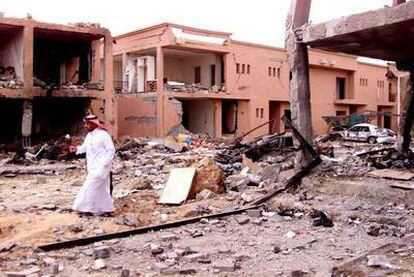Edificios dañados por un atentado suicida en Riad, en 2003.