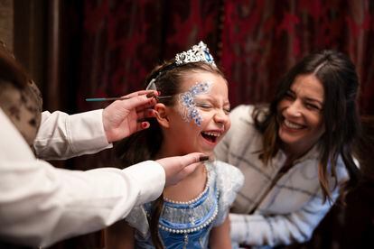 A little guest during the My Royal Dream experience offered by the Disneyland Hotel in Paris.