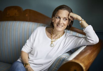 Anne Applebaum, en su casa de Polonia, donde vive parte del año. Está casada con el europarlamentario polaco Radoslaw Sikorski.