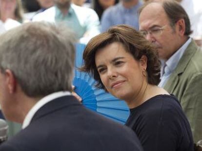 Los candidatos a las primarias del PP, Sáenz de Santamaría y Casado, encarnan los distintos modelos de ambos expresidentes