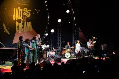 Concierto de Laïla Amezian y el grupo de comediantes Kabareh Cheikhats el pasado septiembre en el festival de 'Jazz au Chellah'