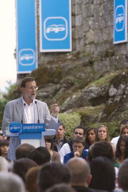 Rajoy, durante su intervención en el acto de arranque de la precampaña en el castillo de Soutomaior (Pontevedra). 