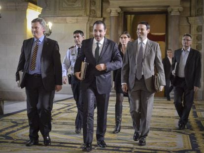 El consejero de Interior, Ramon Espadaler, a su llegada al Parlament.