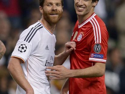 Alonso, junto a Javi Mart&iacute;nez, en un Madrid-Bayern.