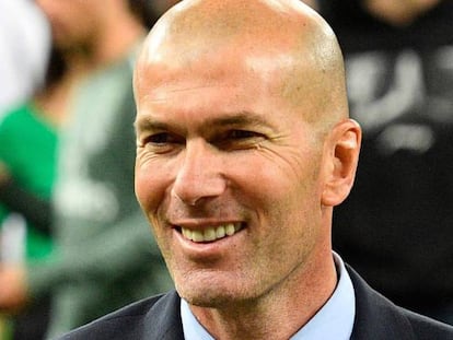Zinedine Zidane, ex entrenador del Real Madrid, tras ganar la 13&ordf; Liga de Campeones del club.
