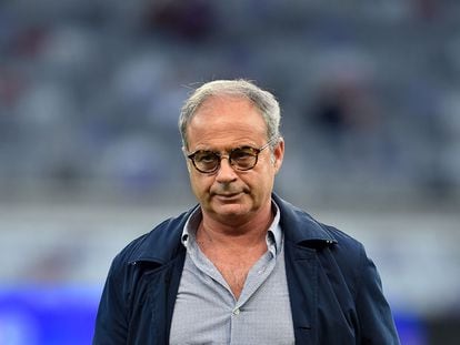 Luis Campos en el estadio del Toulouse en 2019.