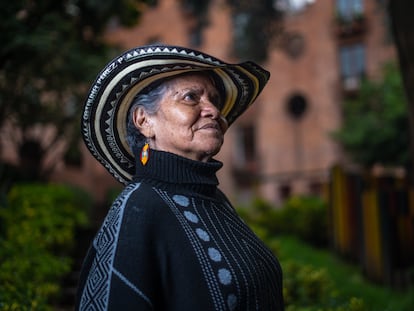 Catalina Pérez, congresista campesina posa para un retrato, en Bogotá, el 24 de abril de 2023.