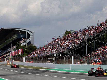 Max Verstappen de Red Bull durante la carrera en el circuito de Montmeló.