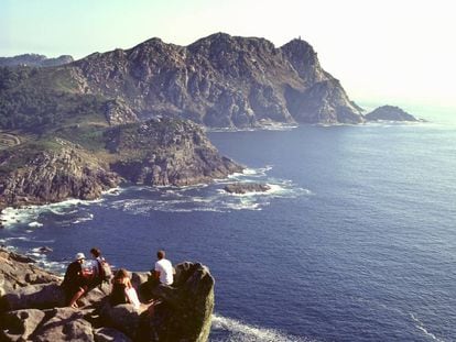 Vista desde la Silla de la Reina, en el Alto do Príncipe, en las islas Cíes (Pontevedra). 