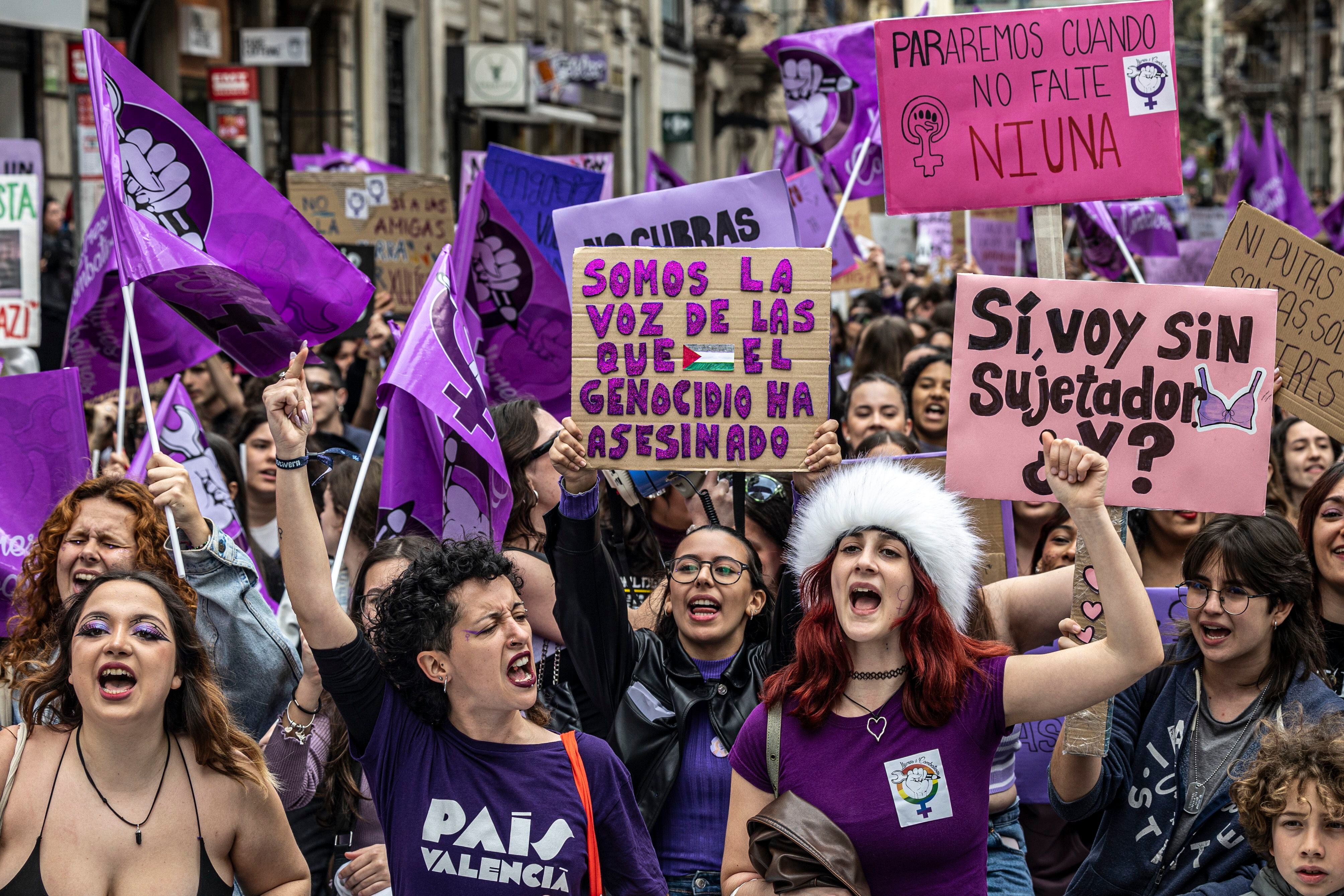 Manifestación de estudiantes en el Día de la Mujer en Valencia. 
