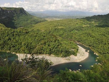 Vista de la isla de Luzón (Filipinas).