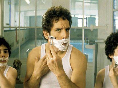 Ben Stiller mostrando su destreza con la cuchilla en 'Los Tenenbaums. Una familia de genios' (2001).