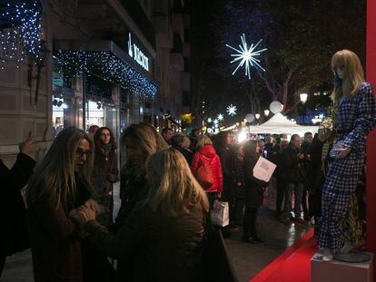 La Shopping Night al passeig de Gr&agrave;cia de Barcelona.