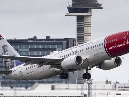 Norwegian prescinde temporalmente de la mitad de la plantilla y deja en tierra el 40% de sus aviones grandes