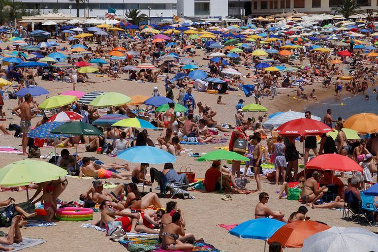 Aspecto de la playa de Tossa de Mar (Girona), el pasado verano.