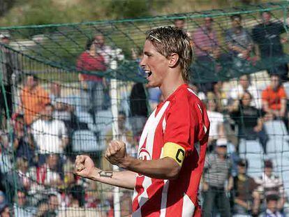 Torres celebra uno de sus dos goles.