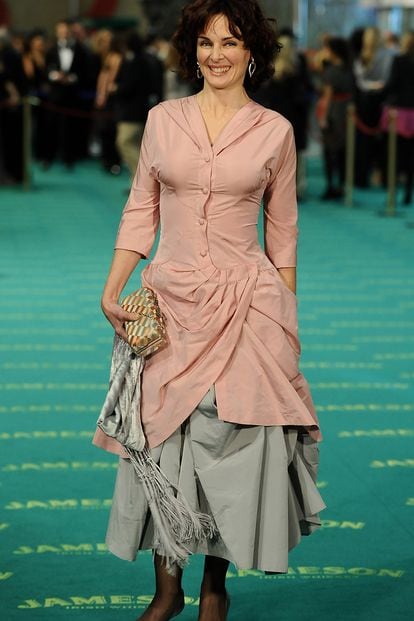 En 2009, Silvia Marsó rindió un homenaje prematuro al estilo de Mary Poppins.