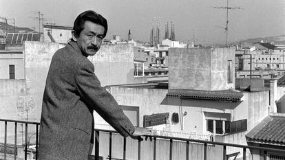 El profesor japonés Ko Tazawa, traductor y catalanófilo, en Barcelona en enero de 1996.