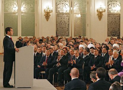 El presidente ruso, Dmitri Medvédev, pronuncia su discurso anual en el Kremlin.