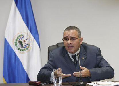 El presidente de El Salvador, Mauricio Funes, durante una rueda de prensa