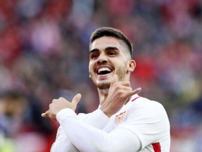Un gol del delantero portugués le da un sufrido triunfo al cuadro andaluz ante un buen Valladolid
