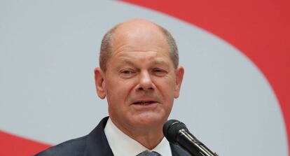 Olaf Scholz durante una rueda de prensa el día después de las elecciones