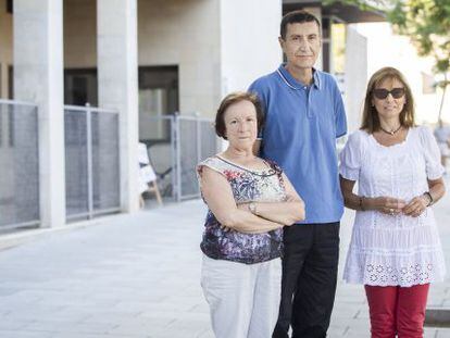 De izquierda a derecha, Adela Angelet, Joan Hern&aacute;ndez y Cristina Escue. 